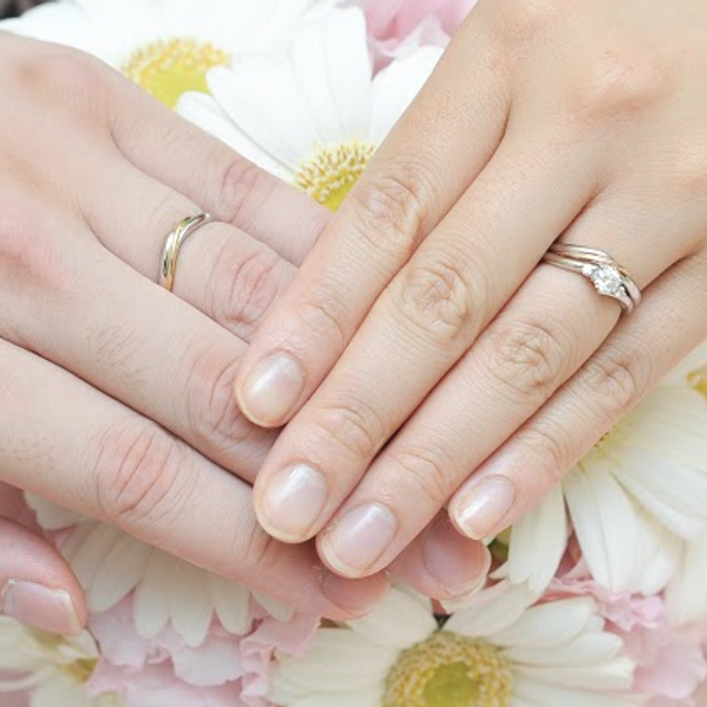 【ケイウノ ブライダル(K.UNO BRIDAL)の口コミ】 婚約指輪は彼がオーダーメイドで一年程前からケイ・ウノで職人さんたちと…