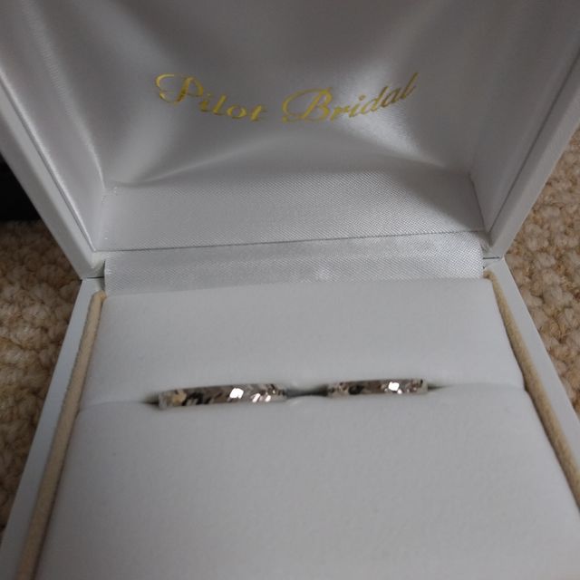 【PILOT BRIDAL(パイロットブライダル)の口コミ】 PILOTが作っている指輪にとても興味がありました。
耐性はいちばんだと思…
