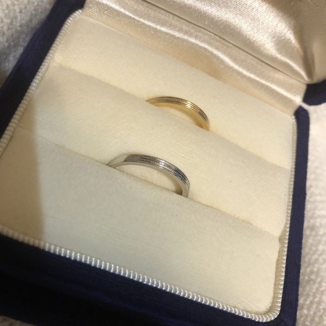 【agete(アガット)の口コミ】 可愛くてお洒落な指輪だったのと、ゴールドとシルバーと色違いでもデザイ…