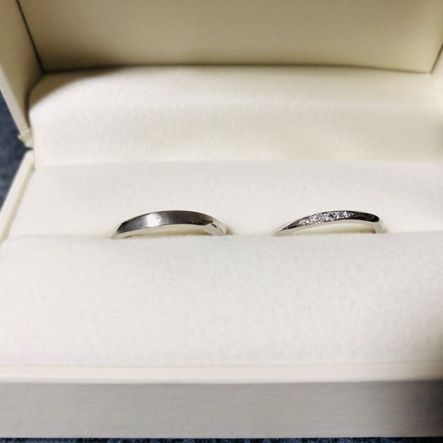 【RosettE(ロゼット)の口コミ】 いろいろな指輪を見ていくつかに絞って見ているとお互いがデザインが好き…