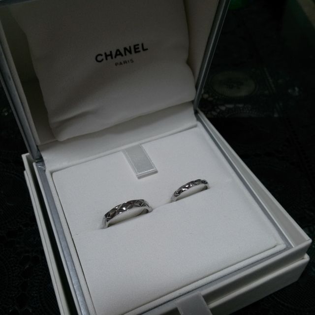 【シャネル(CHANEL)の口コミ】 シンプルな指輪の方が、飽きが来なくていいかなと、ティファニーとすごく…