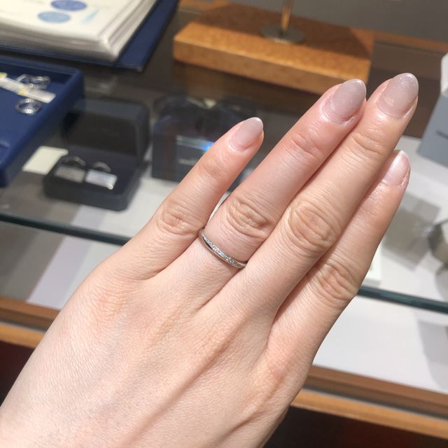 【銀座ダイヤモンドシライシの口コミ】 【デザイン】エタニティリングのようなダイヤモンドが綺麗な指輪を探して…