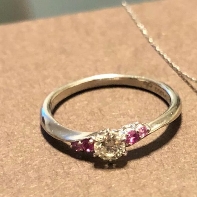 【I's stone(アイズストーン)の口コミ】 ピンクが好きだったのですが、ピンクダイヤだと好みのピンクより薄かった…