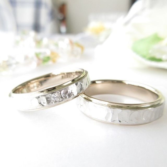 【ジュエリームナカタ(Jewelry MUNAKATA)の口コミ】 真ん中のちょっとゴツゴツしたデザインと２色使いで外側のシャンパンゴー…