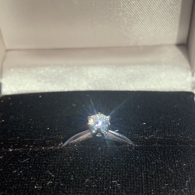 【アイプリモ(I-PRIMO)の口コミ】 以前お付き合いしていた方が4°Cで働いておりその子に婚約指輪を買うな…