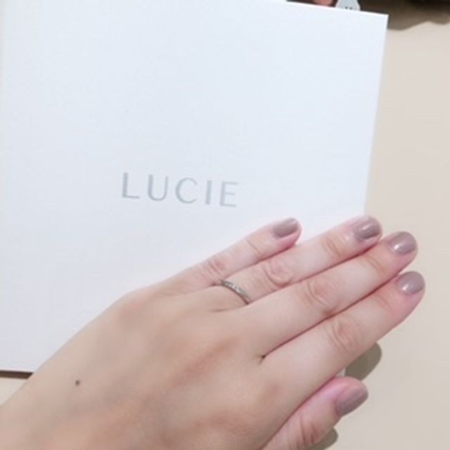 【LUCIE(ルシエ)の口コミ】 結婚指輪の購入にあたって6、7店舗見て回っていました。
私たちが選んだリ…
