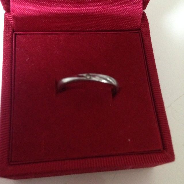 【アンジェリックフォセッテ(Angelique Fossette)の口コミ】 シンプルなデザインで、かつできるだけ安価に購入できるところを探してい…