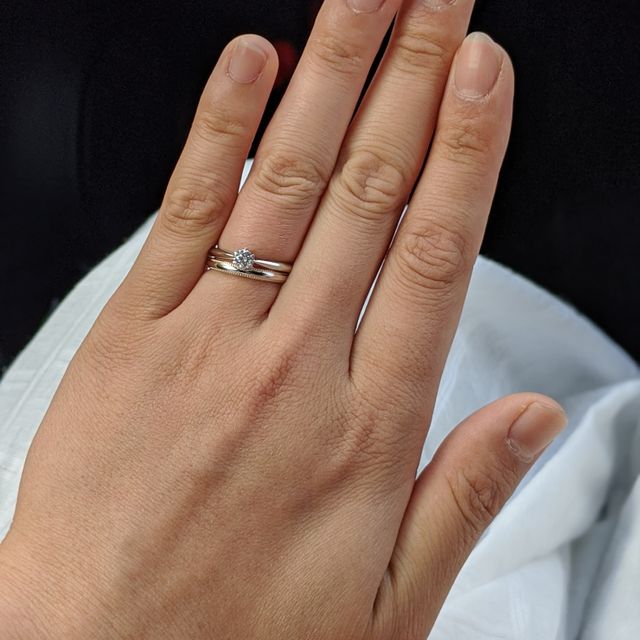 【アイプリモ(I-PRIMO)の口コミ】 細身の指輪を探していました。シンプルさと共に、個性的なデザインの物が…