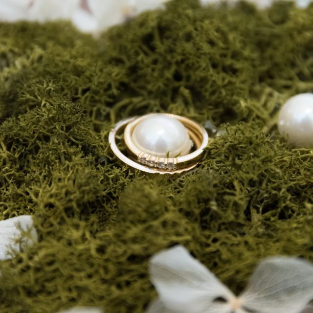 【ジュエリーツツミ(JEWELRY TSUTSUMI)の口コミ】 結婚前の主人と二人でふらりと立ち寄ったのがこちらのお店でした。
私はゴ…