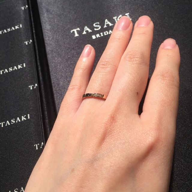 【TASAKI(タサキ)の口コミ】 リングの幅はしっかりめですが太すぎず、ストレートなタイプです。色はピ…