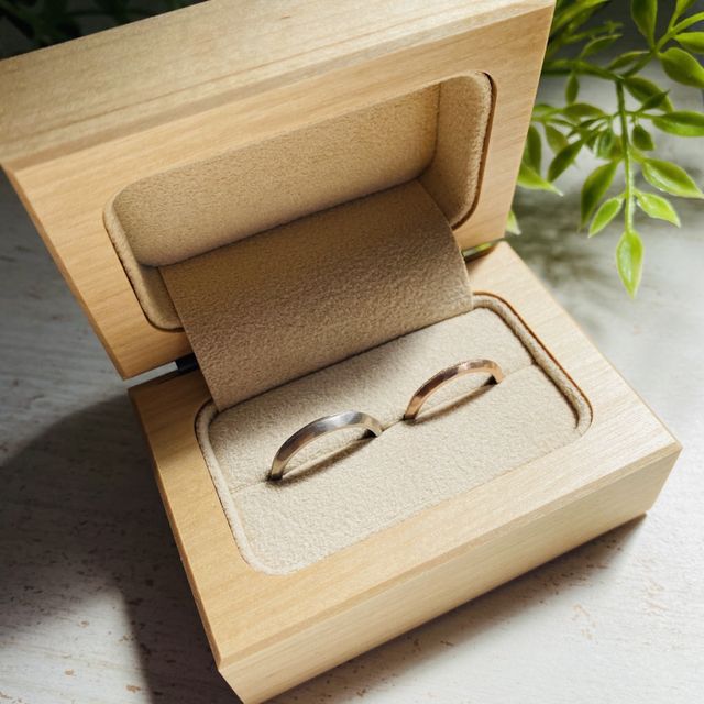 【uchimari(ウチマリ)の口コミ】 指輪を一から手作りできることです。特にこちらではその作成を一から2人自…