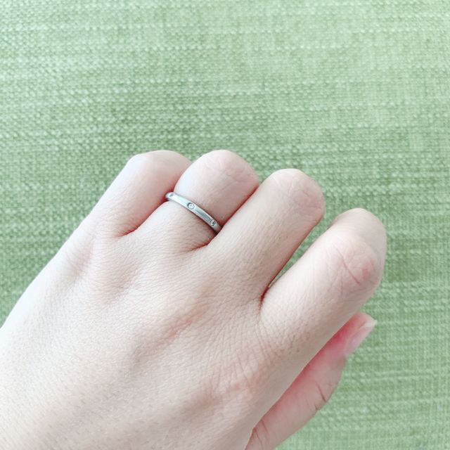 【ラザール ダイヤモンド(LAZARE DIAMOND)の口コミ】 元々手が小さく指が短いことがコンプレックスなため、それらを感じさせな…