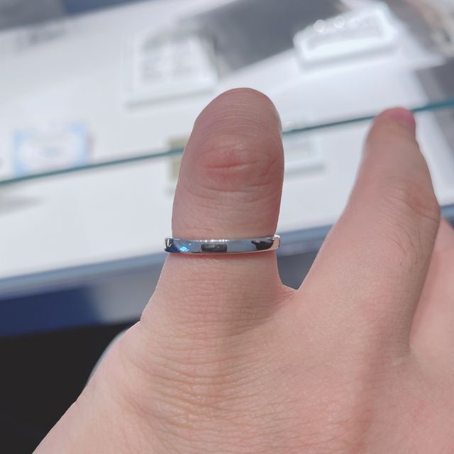 【銀座ダイヤモンドシライシの口コミ】 シンプルかつ着け心地を優先いたしました。仕事柄つけたままになる為、な…