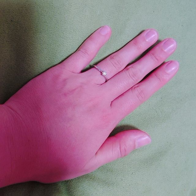 【アイプリモ(I-PRIMO)の口コミ】 カーブのある指輪を探していて、店頭で勧められ見せてもらうと、デザイン…