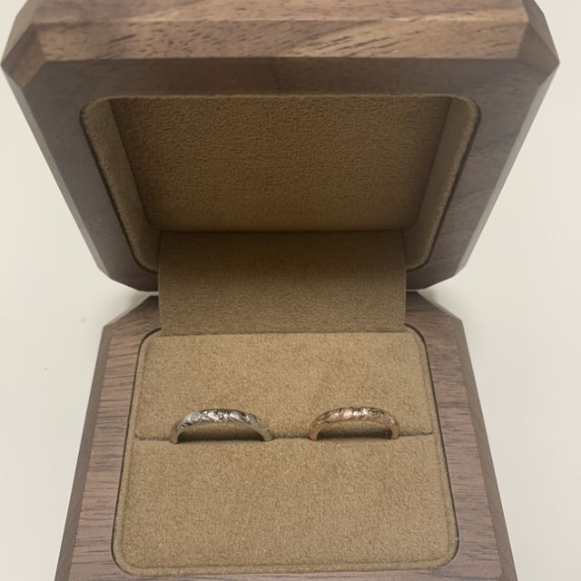 【Makana(マカナ)の口コミ】 シンプルすぎる指輪より、オシャレな模様の入った個性的な指輪が欲しいと2…