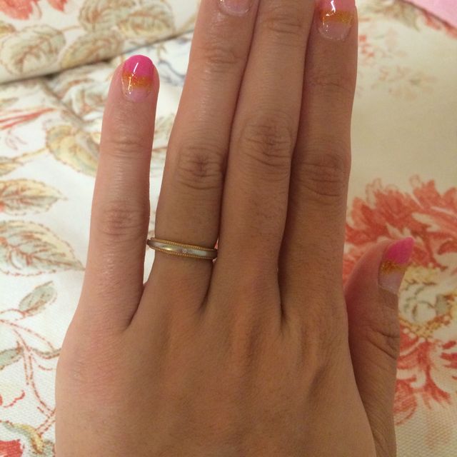 【4℃ BRIDAL(ヨンドシーブライダル)の口コミ】 普通のリングとは一味変わったものを探していたのですが、ネットで探して…