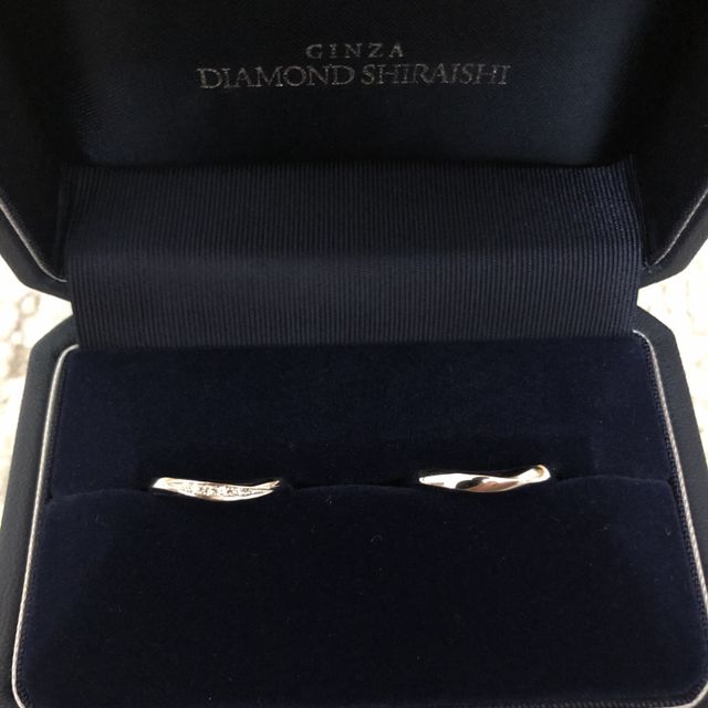 【銀座ダイヤモンドシライシの口コミ】 ペアリングで探していました。種類が豊富であるため、デザインに関しては…