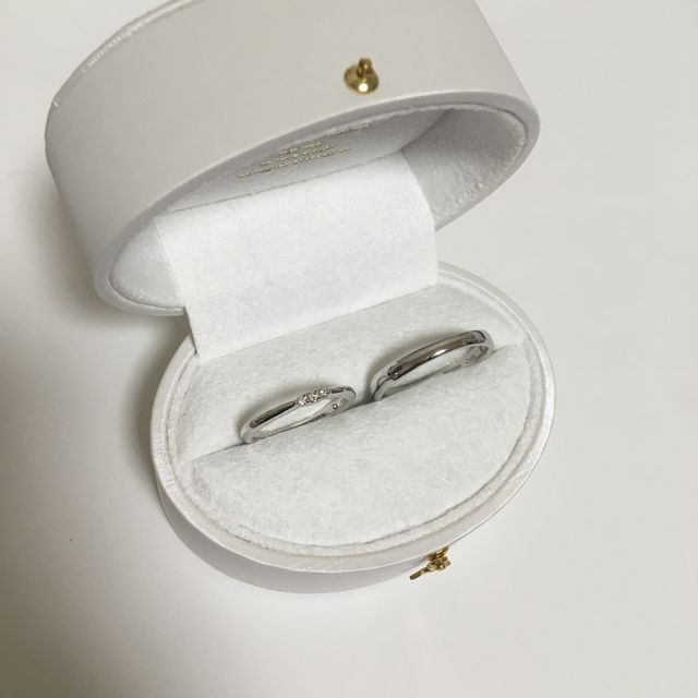 【Foulason(フレゾン)の口コミ】 価格の良さとデザイン性です。婚約指輪と
同じブランドにしましたが、種類…