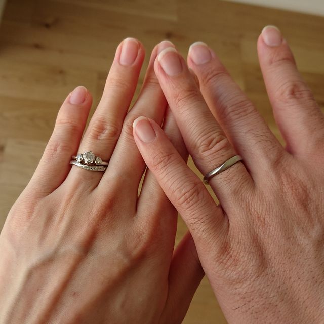 【ENUOVE(イノーヴェ)の口コミ】 セットリングであること、婚約指輪は日常的に使いやすいデザインであるこ…