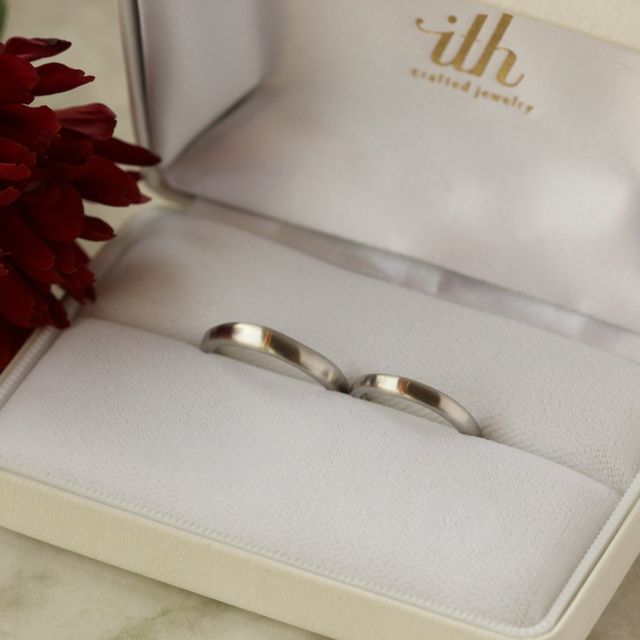 【ith(イズ)の口コミ】 太くてしっかりしたリングがいい夫と、ダイヤなしで夫とお揃いのデザイン…