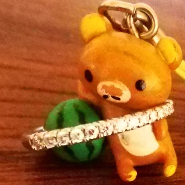 【銀座ダイヤモンドシライシの口コミ】 派手すぎず、普段着けていてもお洒落なものを探しました。ダイヤは半周つ…