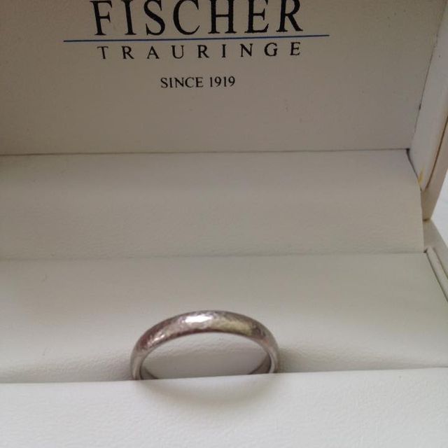 【FISCHER(フィッシャー)の口コミ】 ロードオブザリングの大ファンな私。この映画で使われている指輪はここの…