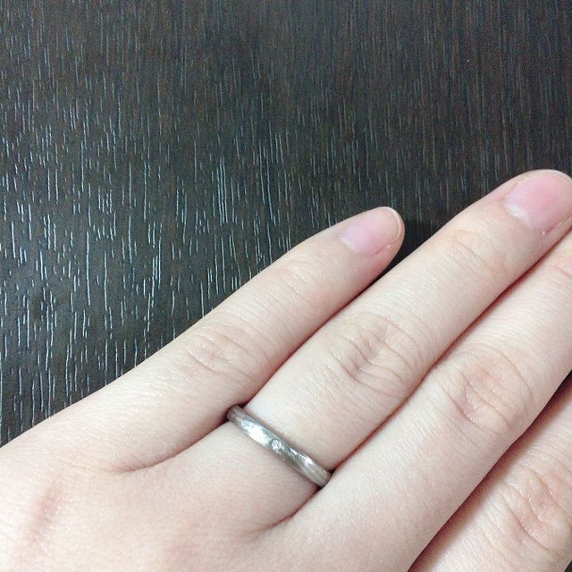 【俄(にわか)の口コミ】 一番の決め手はつけ心地の良さです。
長く身につけるものなので、ストレス…