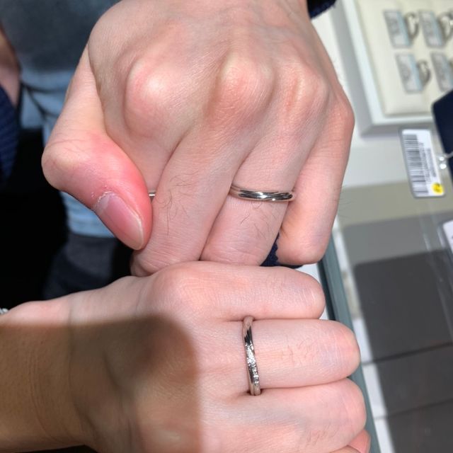 【エクセルコダイヤモンド(EXELCO DIAMOND)の口コミ】 形状がしなやかなものもあれば、ガチッとした太めのものもあったので悩め…