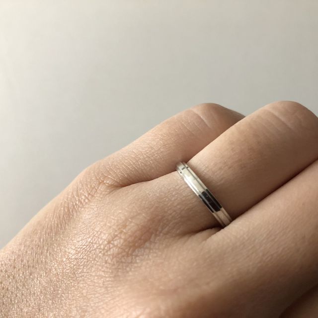 【カルティエ(Cartier)の口コミ】 指は長い方ですが、そもそも手が大きく太さもあるので少しでも細く見える…