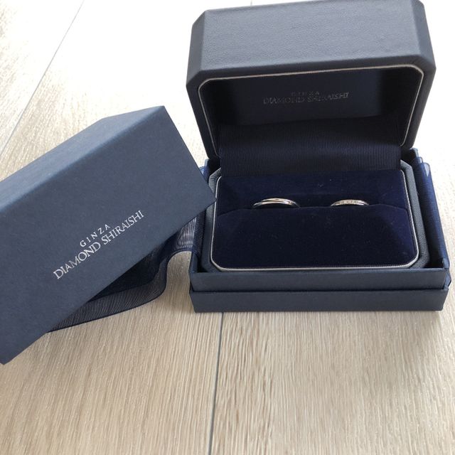 【銀座ダイヤモンドシライシの口コミ】 シンプルで一生身に付けられるもの、また二人ともが納得して気に入ったも…