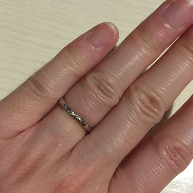 【アイプリモ(I-PRIMO)の口コミ】 私も旦那さんも指が細めなので、元々アームが細めのストレートタイプの指…