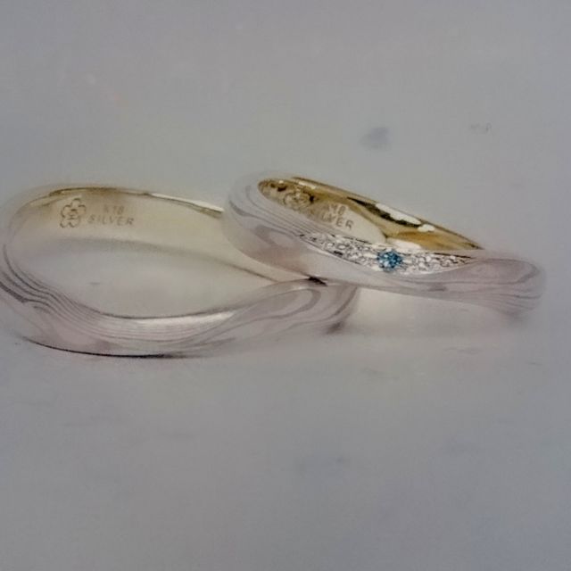 【杢目金屋(もくめがねや)の口コミ】 『既製品ではなく、自分達だけのもの』が良いということで、杢目金屋で購…