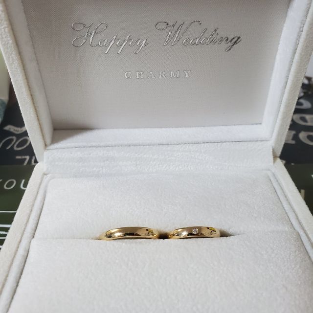 【CHARMY(チャーミー)の口コミ】 ゴールドでシンプルなものを探しており、百貨店で見ていたところデザイン…