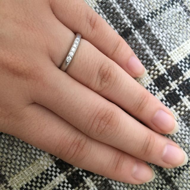 【アイプリモ(I-PRIMO)の口コミ】 着け心地の良さと、ダイヤの綺麗さが決め手となりました。シンプルで探し…