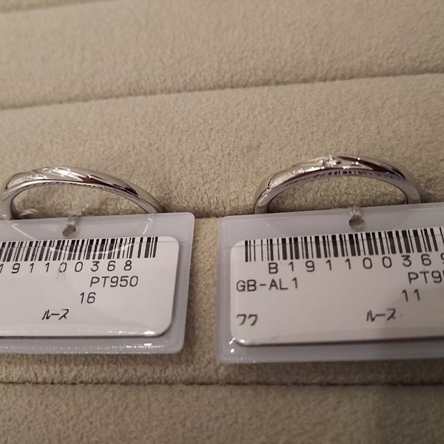 【TRECENTI(トレセンテ)の口コミ】 付け心地がとてもしっくり、着けやすくいこと。デザインがシンプルだけど…