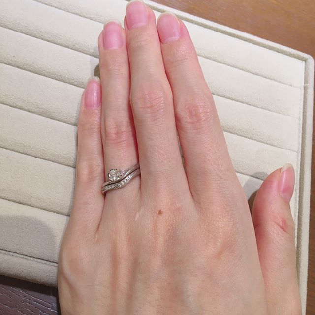 【TRECENTI(トレセンテ)の口コミ】 お花の形の爪と寄り添う形のピンクダイヤモンドがとても可愛いです。ダイ…