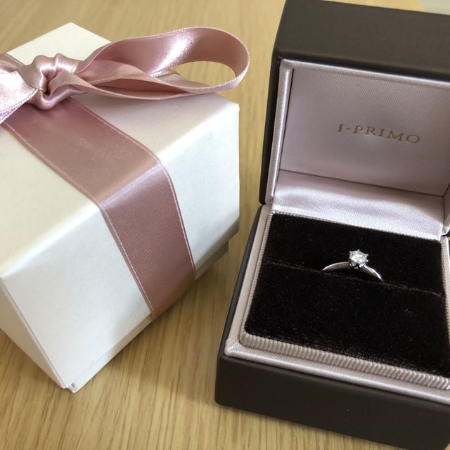 【アイプリモ(I-PRIMO)の口コミ】 いろいろ試着しましたが、最終的には飽きのこないシンプルなデザインにし…
