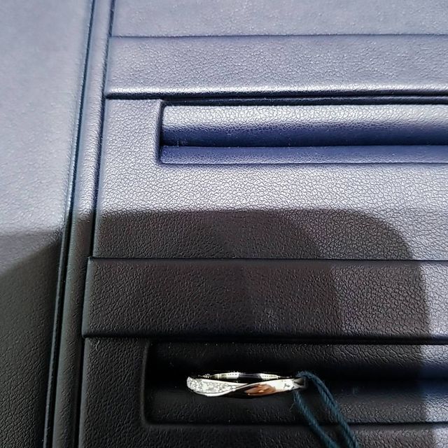 【ROYAL ASSCHER(ロイヤル・アッシャー)の口コミ】 結婚指輪や婚約指輪は一緒ものなので高品質、耐久性の高いものから選びま…