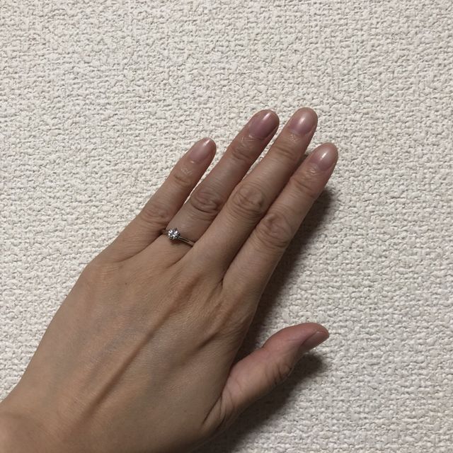 【銀座ダイヤモンドシライシの口コミ】 沢山のデザインがあり、迷いました。

初めにイメージを聞かれ、そのイメ…