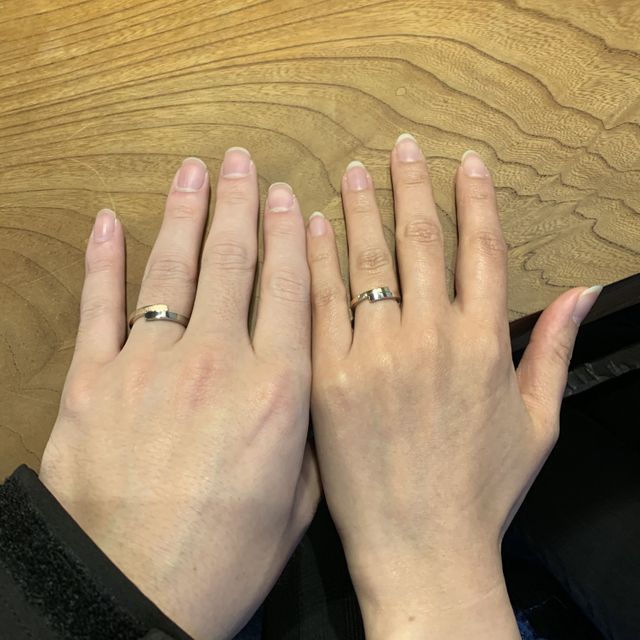 【ichi(イチ)の口コミ】 奥さんがネットで見つけて、店舗へ行きました。
指輪を探し始めて1軒目で…