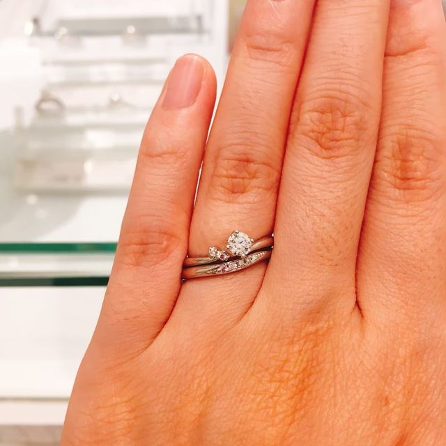 【festaria bijou SOPHIA(フェスタリア ビジュソフィア)の口コミ】 セットリングにしても違和感なく、重くならない華奢なデザインを求めてい…