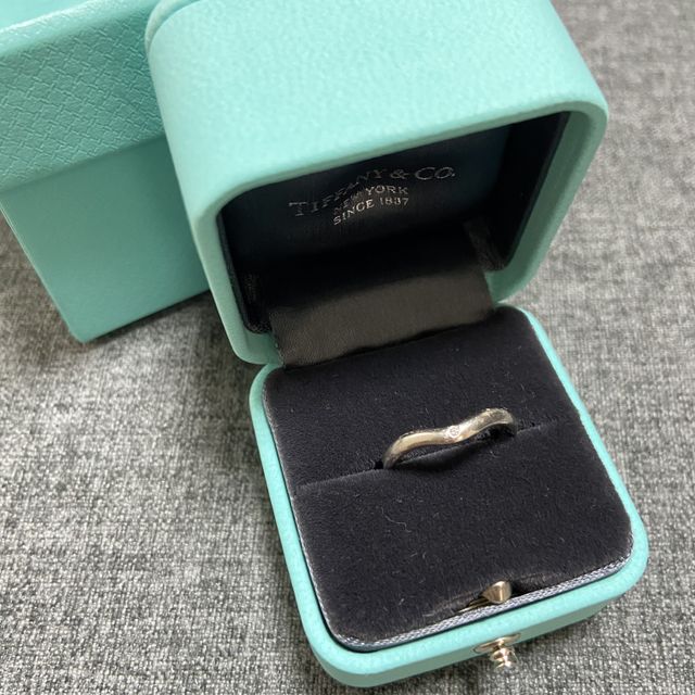 【ティファニー(Tiffany & Co.)の口コミ】 憧れのティファニーだったこと、素材はプラチナがよかったこと、結婚指輪…