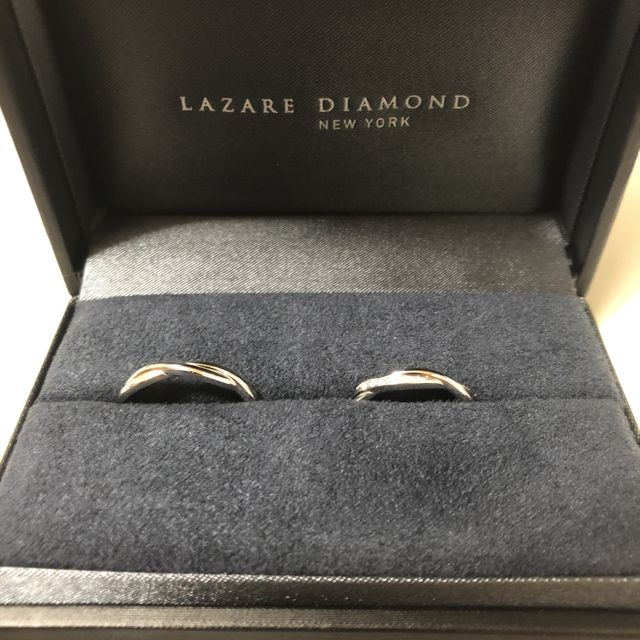 【ラザール ダイヤモンド(LAZARE DIAMOND)の口コミ】 他社にはないデザインで合っていました。厚さも自分に合っておりとても見…