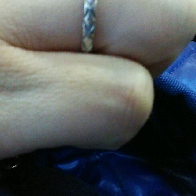 【シャネル(CHANEL)の口コミ】 やはり、一番は毎日つけれるものです。弱い素材だと、買い替えなきゃいけ…