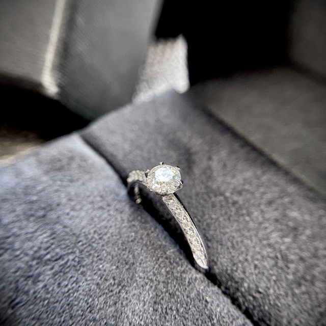 【ラザール ダイヤモンド(LAZARE DIAMOND)の口コミ】 ラザールダイヤモンドなら結婚指輪は『アプローズ』にしたい！と思ってい…