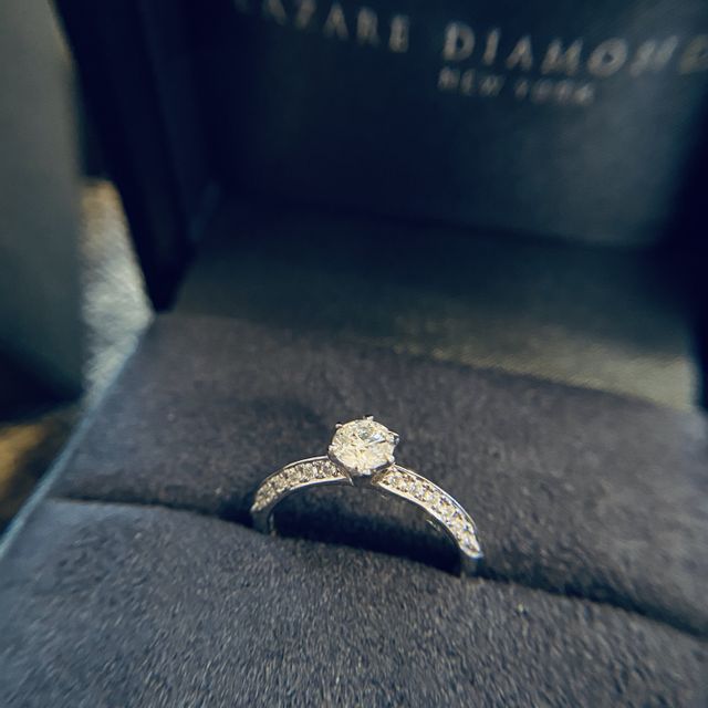 【ラザール ダイヤモンド(LAZARE DIAMOND)の口コミ】 ラザールダイヤモンドなら結婚指輪は『アプローズ』にしたい！と思ってい…