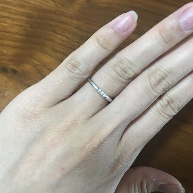 【ティファニー(Tiffany & Co.)の口コミ】 結婚指輪なので普段使いするだろうと思い、あまり派手すぎたり石が大きす…