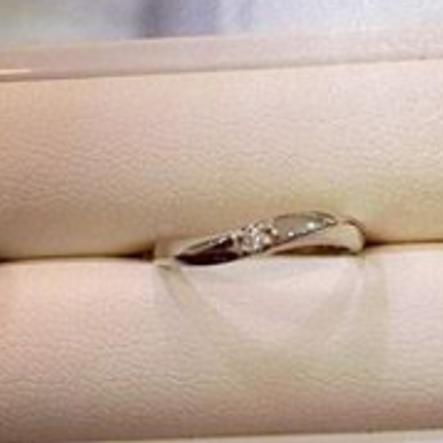 【4℃ BRIDAL(ヨンドシーブライダル)の口コミ】 王道のデザインが多かった印象です。ウエディング系フェスで出店していて…