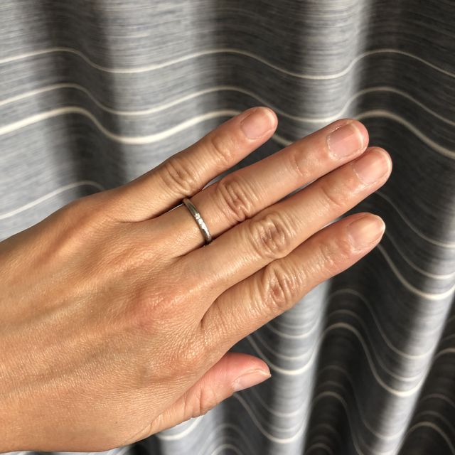 【4℃ BRIDAL(ヨンドシーブライダル)の口コミ】 私も旦那もそこまでハイブランドにこだわりがなく、シンプルで、手ごろな…