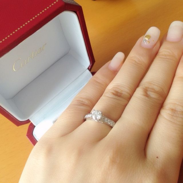 【カルティエ(Cartier)の口コミ】 老舗ブランドなので安定したブランド力があるのと、一粒ダイヤのまわりに…